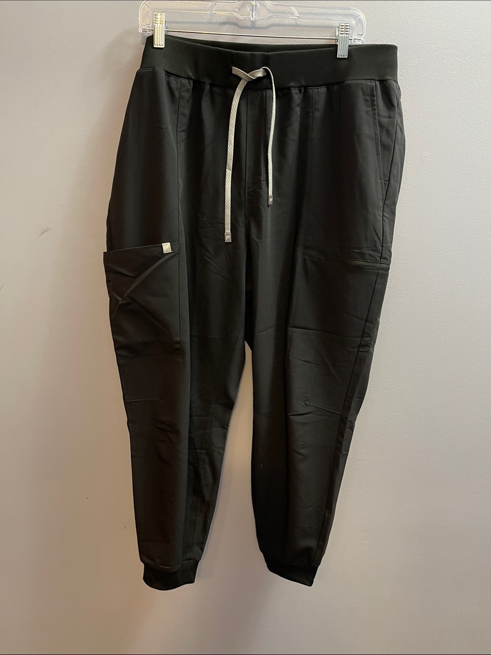 Women’s Black Drawstring Jogger Scrub Pants Petite Length